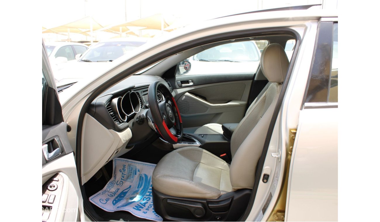 Kia Optima ACCIDENTS FREE - FULL OPTION - GCC - 2 KEYS - CAR IS IN PERFECT CONDITION INSIDE OUT