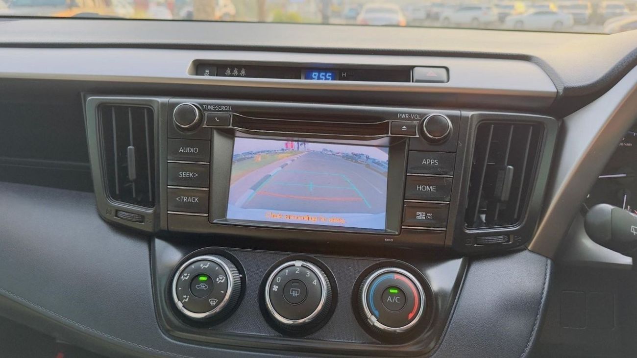 Toyota RAV4 PREMIUM WHITE LEATHER SEATS | 2.0L PETROL ENGINE | SUNROOF | REAR VIEW CAMERA