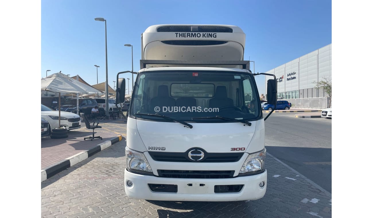 هينو 300 GCC 714 Freezer