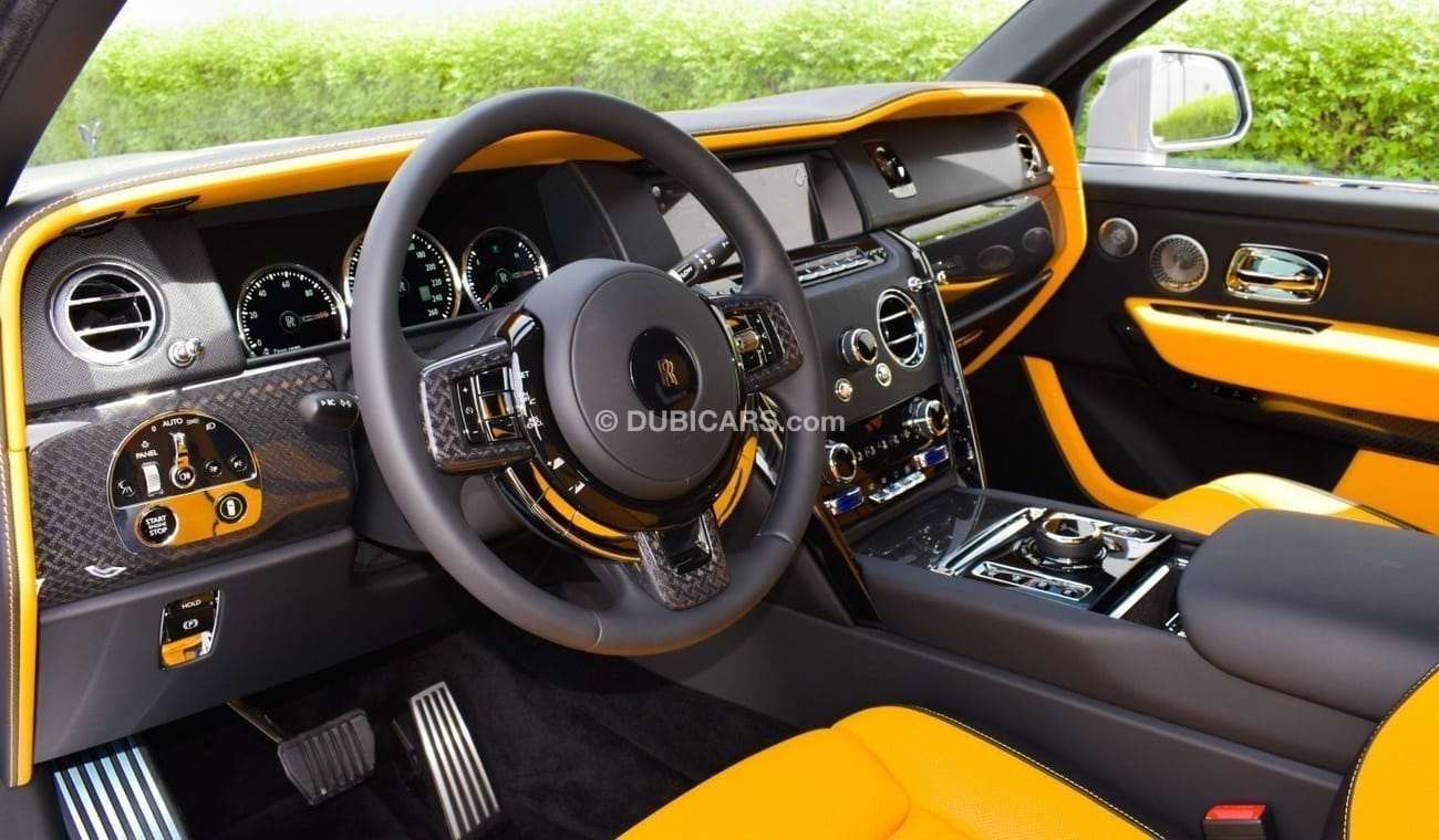 Rolls-Royce Cullinan . Local Registration + 5%