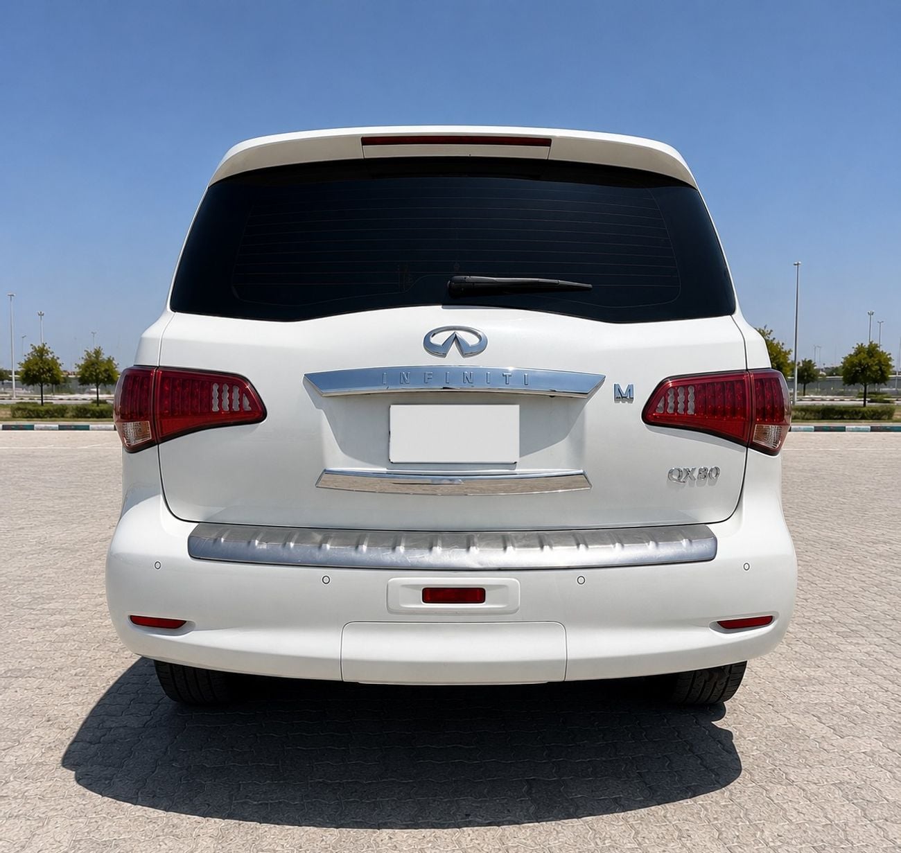 Infiniti QX80