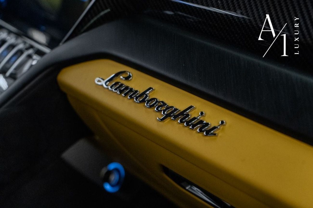 Lamborghini Urus S 4.0T V8 2023 Lamborghini Urus S, 2028 Warranty + Service Package, Fully Loaded, Very Low Kms