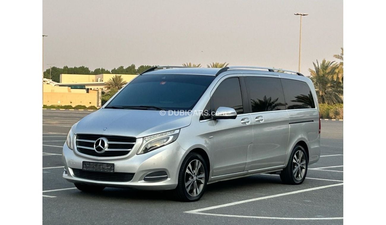 Mercedes-Benz V 220 V-220 Diesel V4 Full Option // Perfect Condition in side out side //