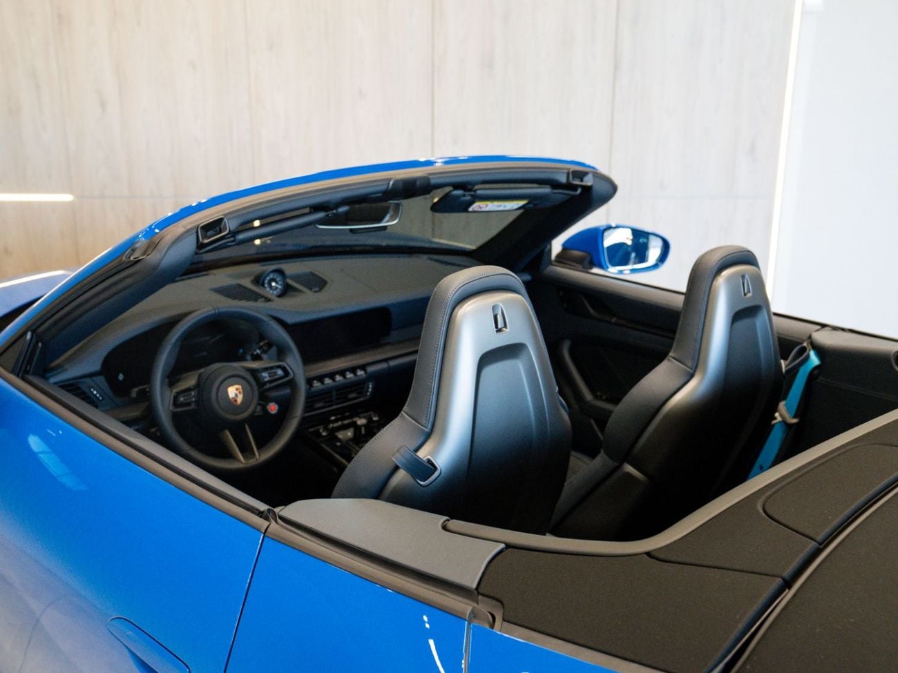 Porsche 911 CARRERA 4GTS