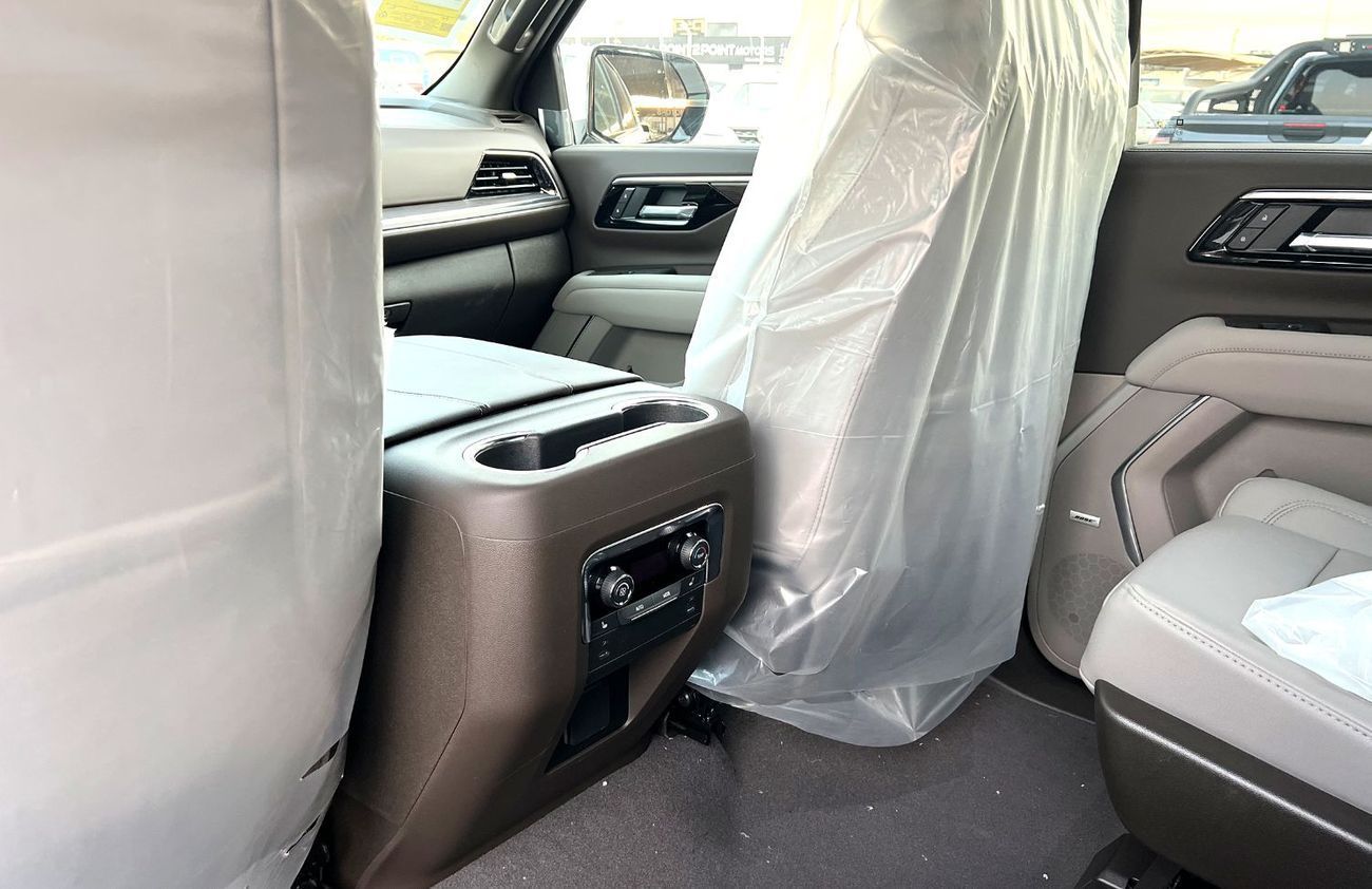 Chevrolet Tahoe Z71 2025 2.7 | V4 (Export Only)