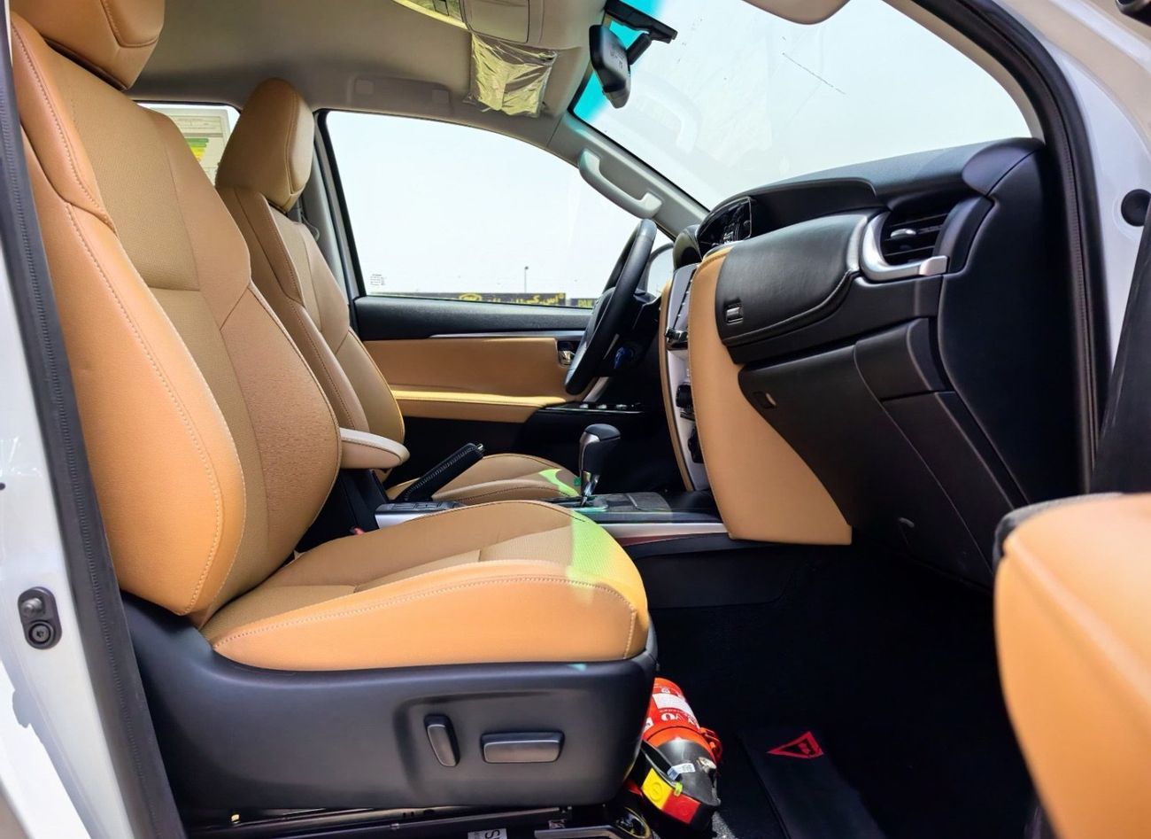 Toyota Fortuner VXR,4.0L,LEATHER SEATS,POWER SEATS,FRONT COOLING SEATS,4 CAMERA,BLIND SPOT,18''AW,A/T,2025MY ( FOR E