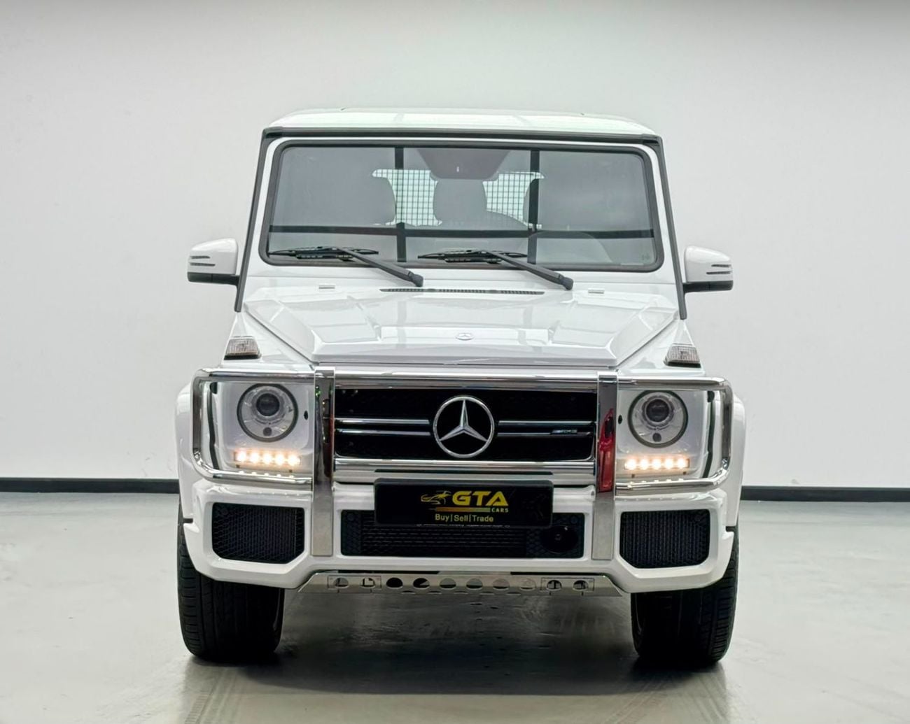 Mercedes Benz G63 AMG STD 2017 Mercedes G63 AMG, Full Mercedes Service History, Carbon Fiber Interior, Very Low Km, GCC