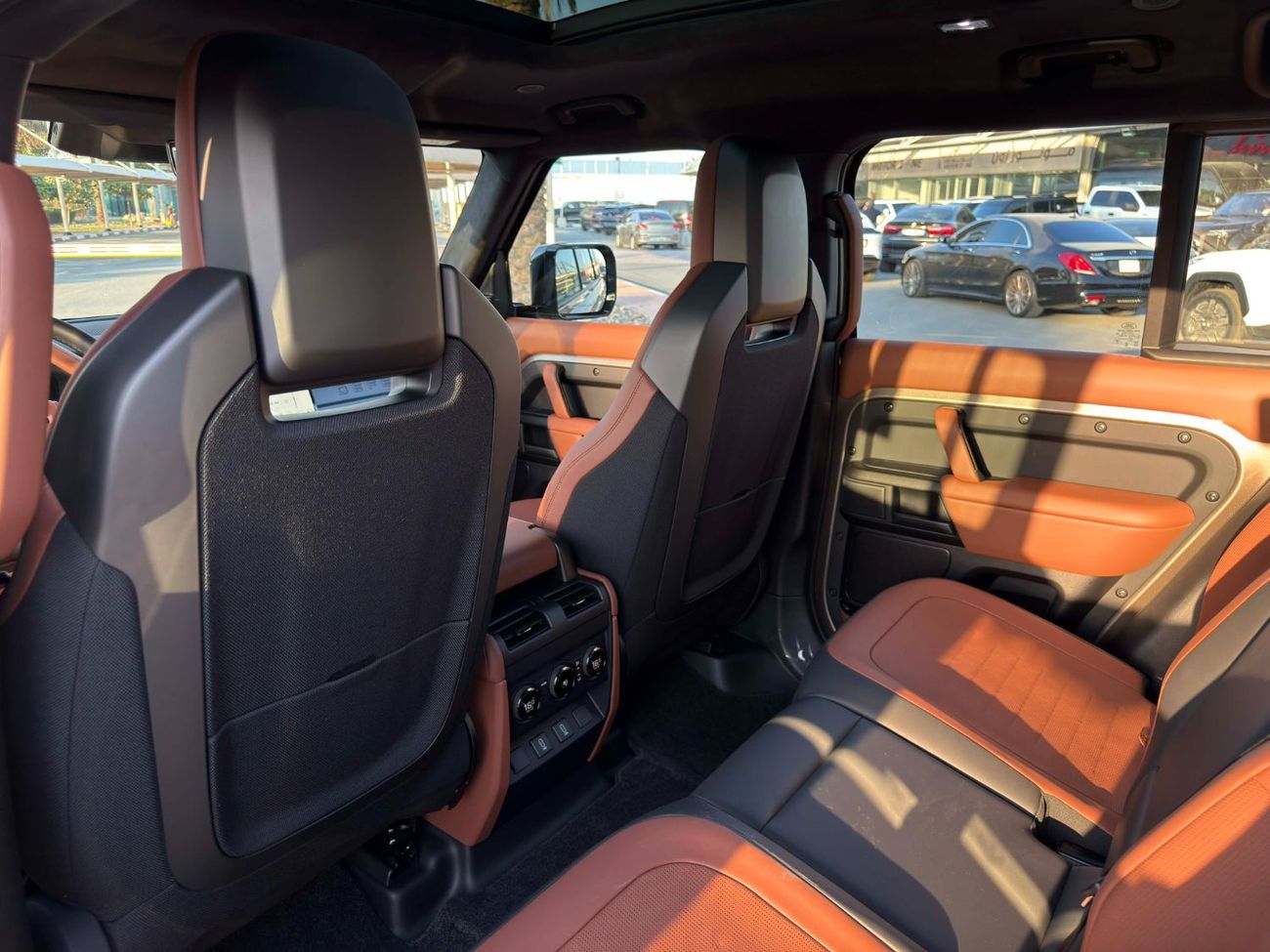 Land Rover Defender **2026**BRAND NEW GCC SPEC UNDER WARRANTY AND SERVICE