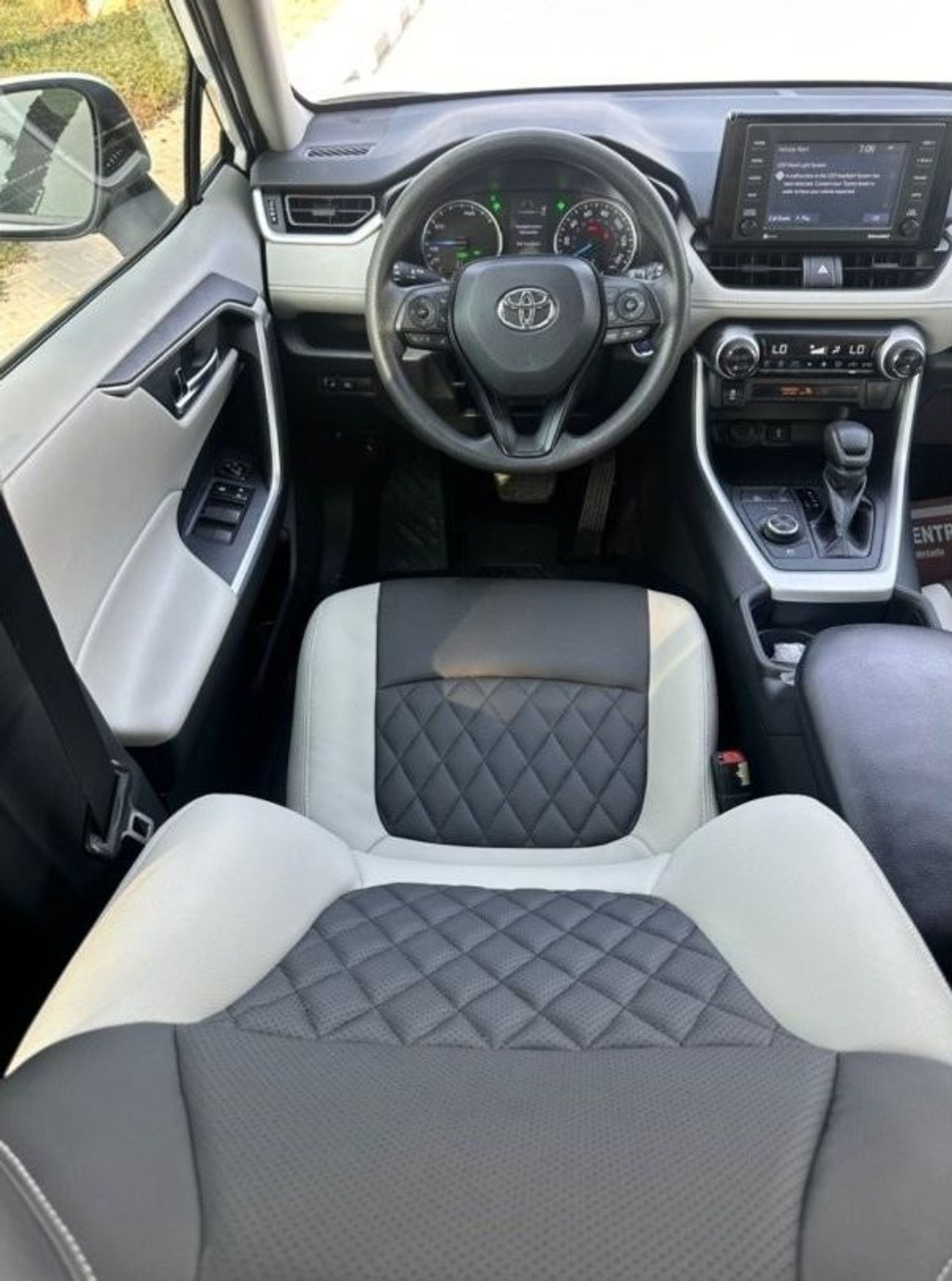 Toyota RAV4 TOYOTA RAV4 Hybrid XLE