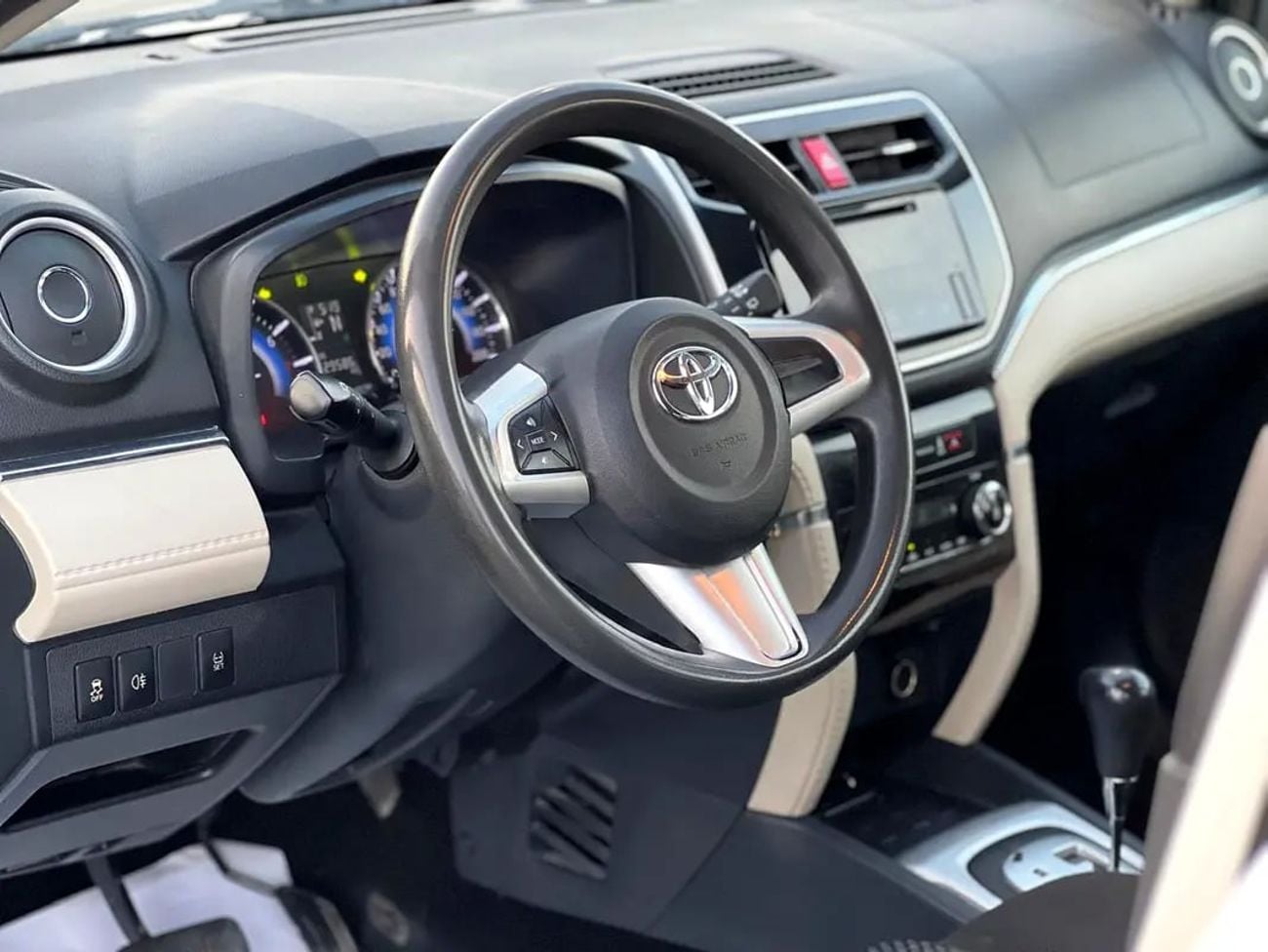 تويوتا راش EX 1.5L تويوتا راش — |