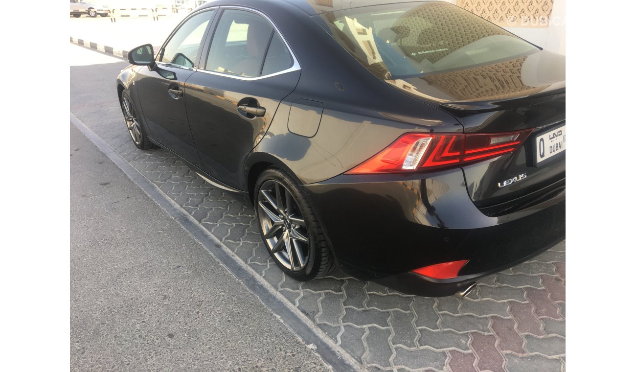 Lexus IS350