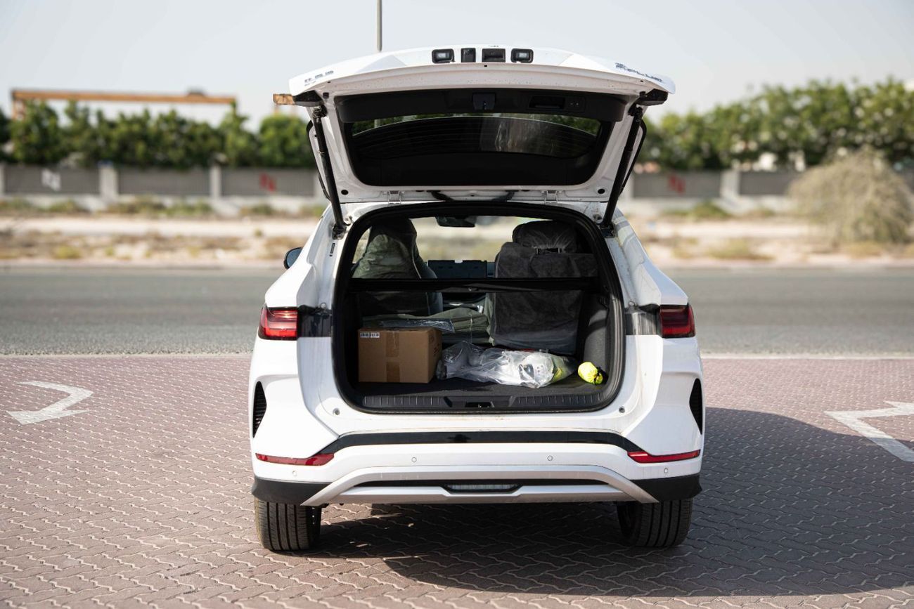 بي واي دي سونغ بلس 2024 BYD Song Plus Honor Flagship Plus - White Inside Blue | Export Only