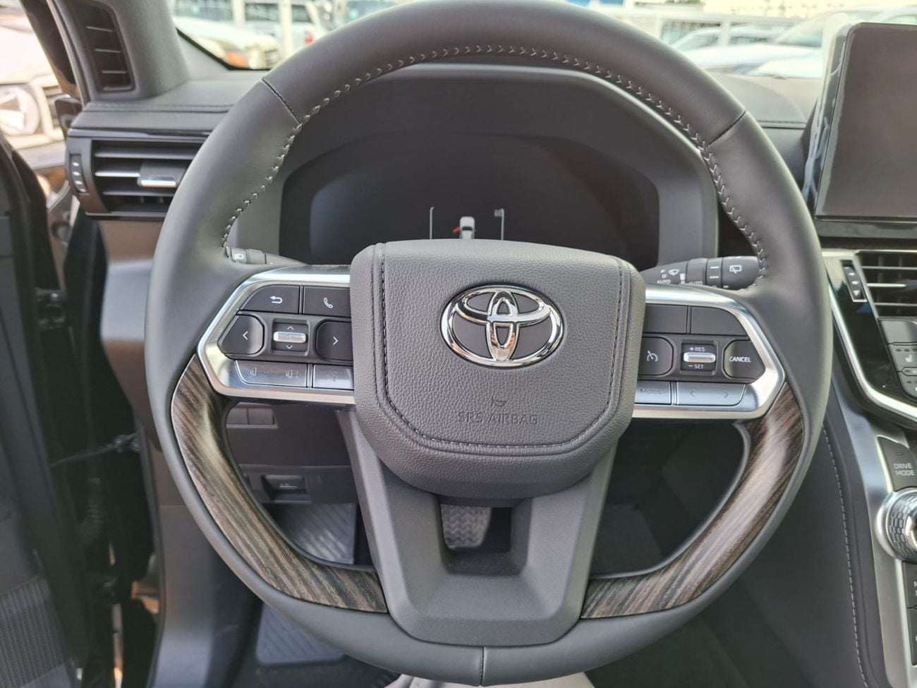 تويوتا لاند كروزر Toyota Land Cruiser VX 3.5L 2025 BLACK