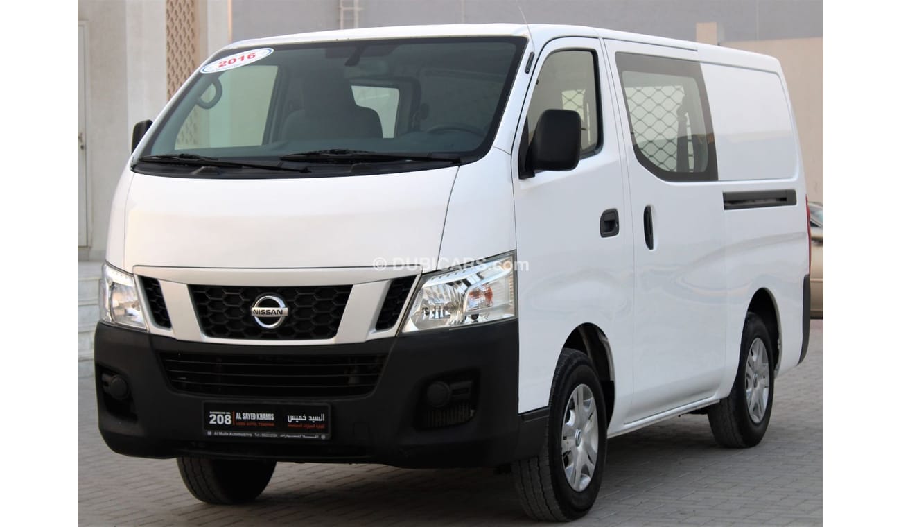 Nissan Urvan Nissan Urvan NV350 2016 GCC, in excellent condition, without accidents, very clean from inside and o