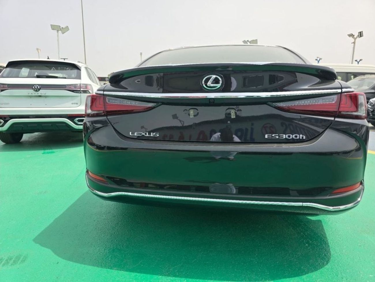 Lexus ES300h 2.5L HYBRID 2025 GCC