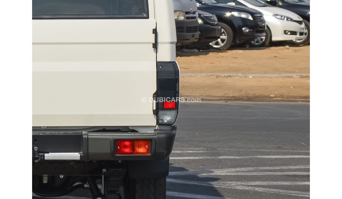 Toyota Land Cruiser 70 TOYOTA LAND CRUISER 78 SERIES 4.5L V8 DIESEL SUV 2024 | MANUAL TRANSMISSION | FABRIC SEATS | POWERED