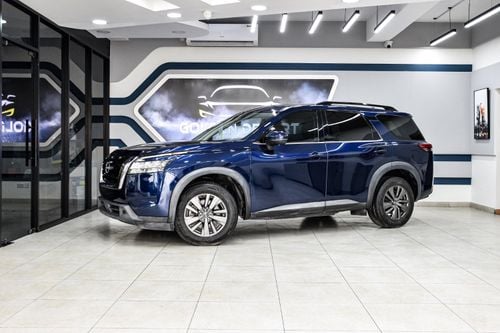 Nissan Pathfinder SV 3.5L AWD (7 Seater)