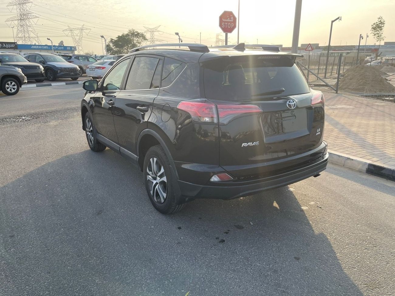 Used Toyota RAV 4 VX Rav4 2017 4x4 very good car 2017 for sale in Dubai