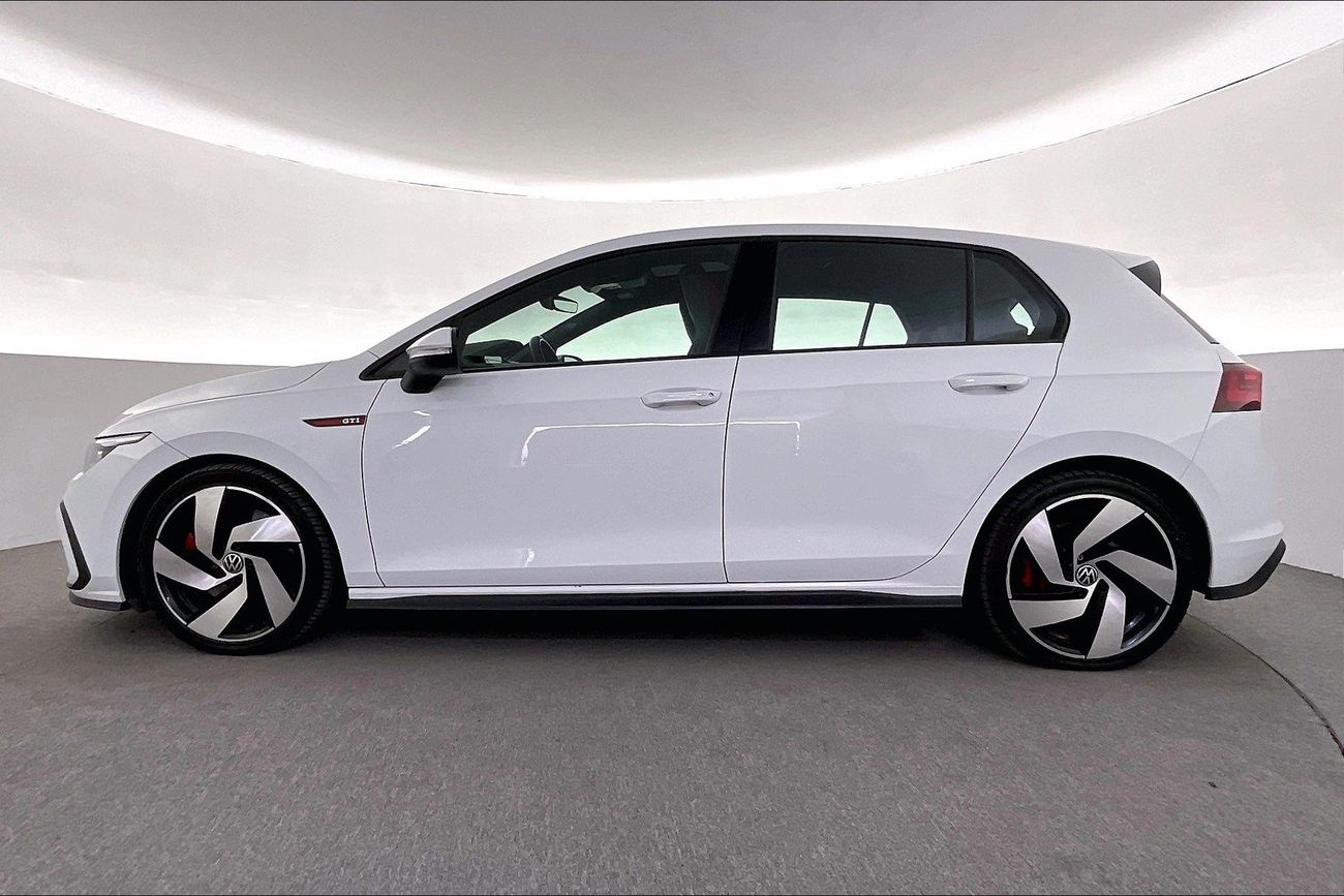 Volkswagen Golf GTI - Cloth | Carnival Sale • UP TO AED 20,000 OFF | Guaranteed Warranty | 0 Down Payment
