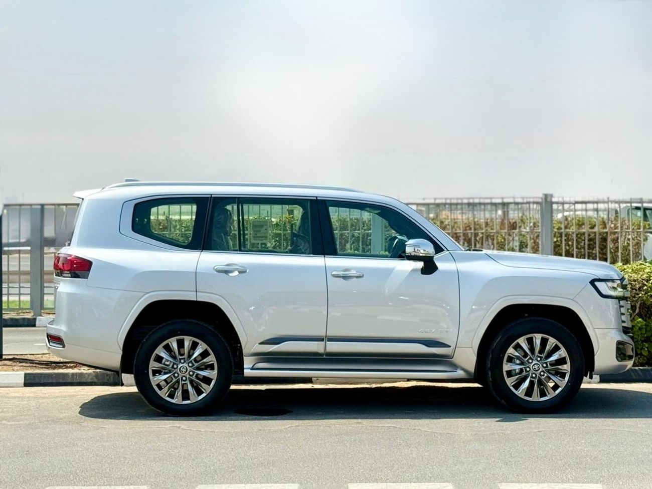 Toyota Land Cruiser VXR