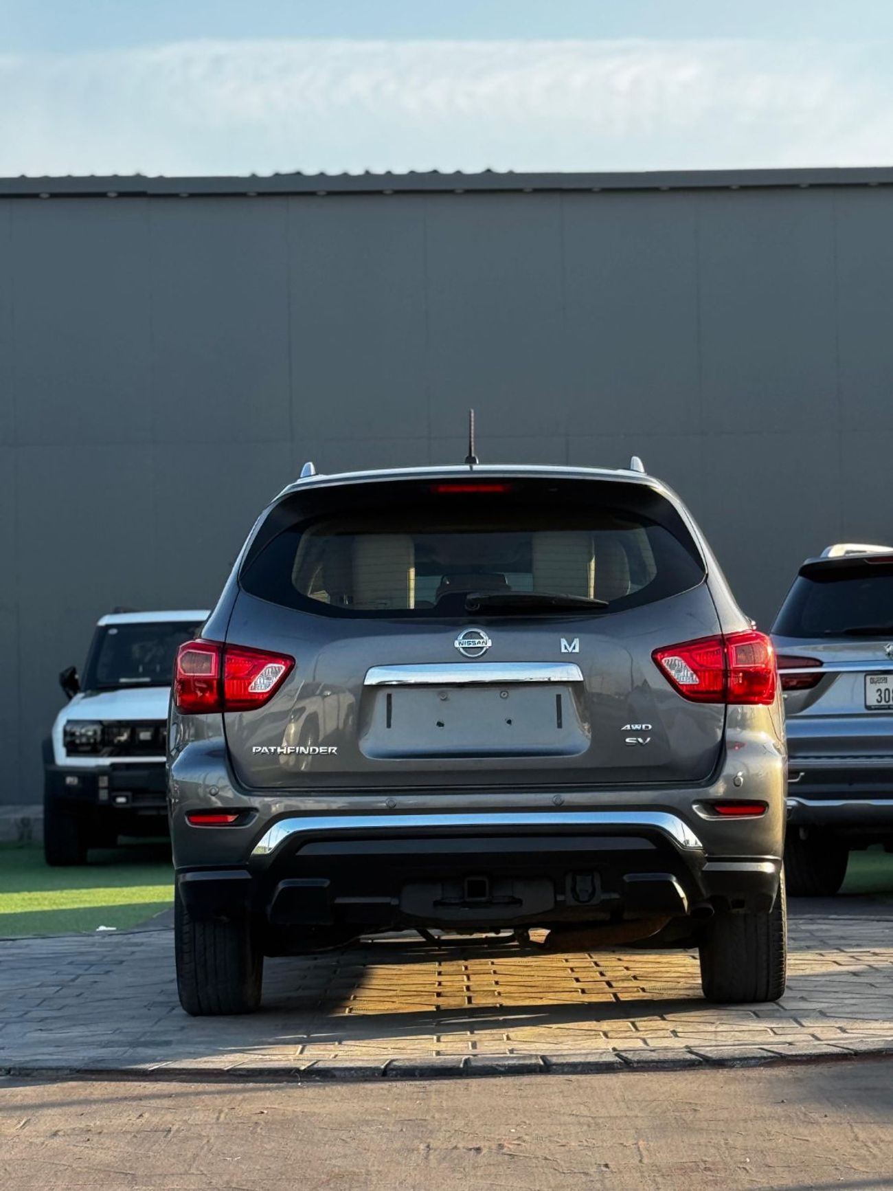 نيسان باثفايندر SV 3.5L (260 HP) 4WD