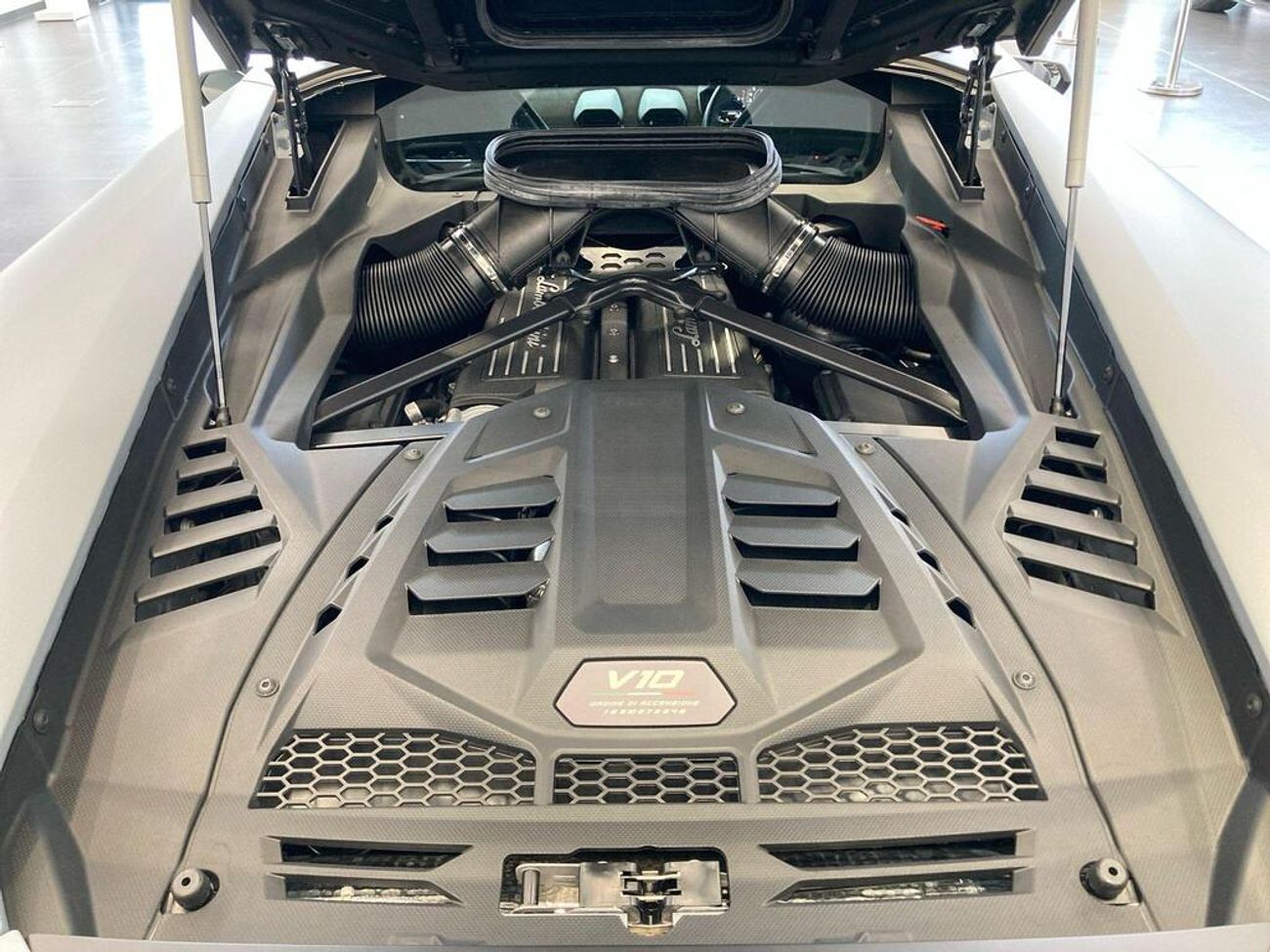 Lamborghini Huracan STERRATO 5.2L V10 5.2 V10 Sterrato LDF 4WD Euro 6 (s/s) 2dr (EXPORT ONLY)