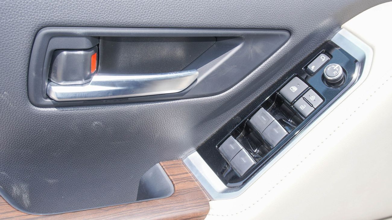 Toyota Land Cruiser GXR 4.0L V6