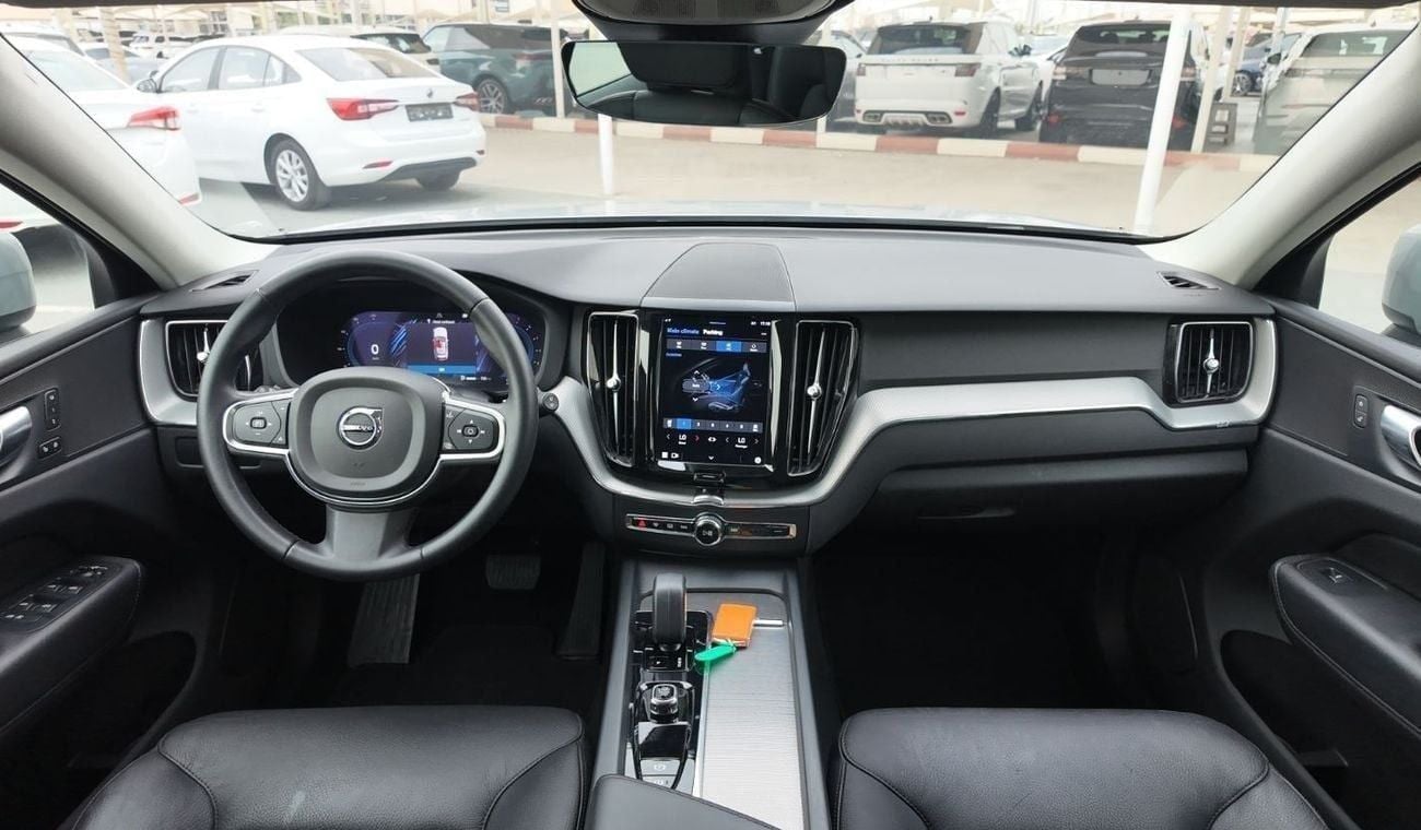 Volvo XC60 B5 2.0T Powertrain | Agency Warranty | Complete Service History | GCC Specs