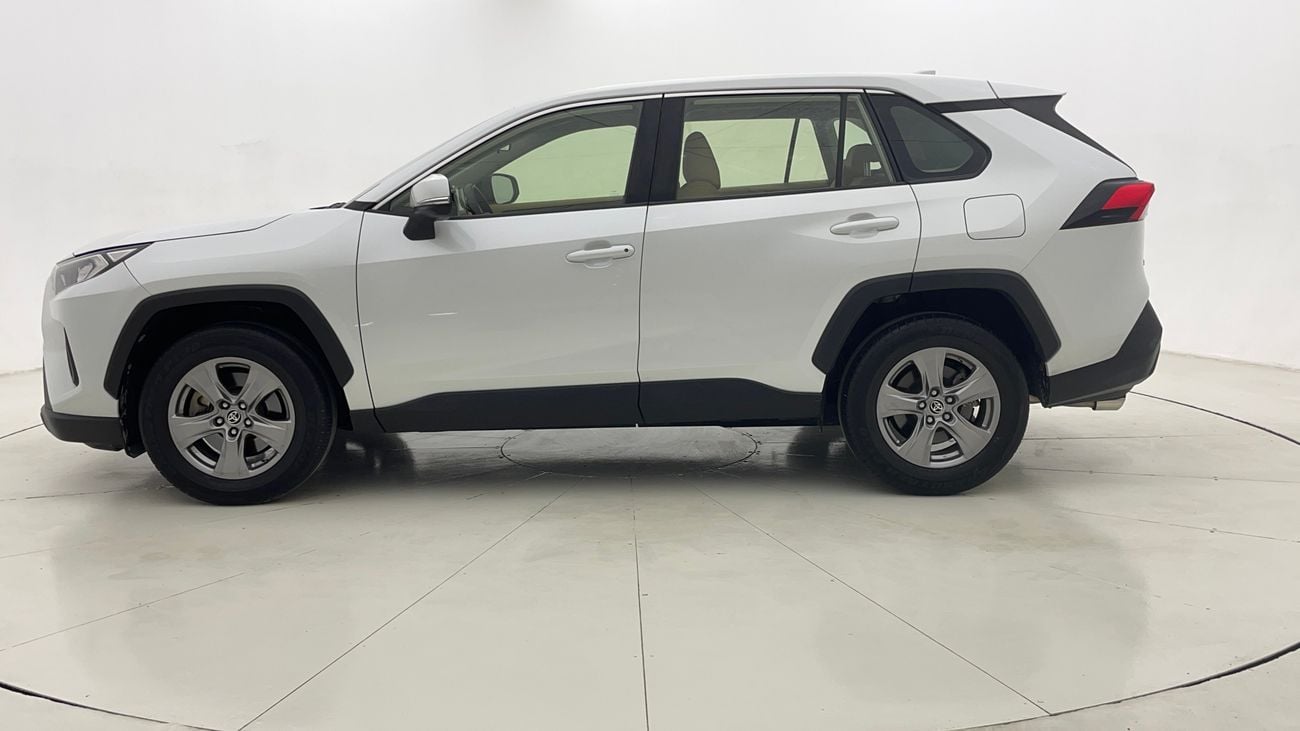 تويوتا راف ٤ EX 2.5 | بدون دفعة مقدمة | اختبار القيادة في المنزل