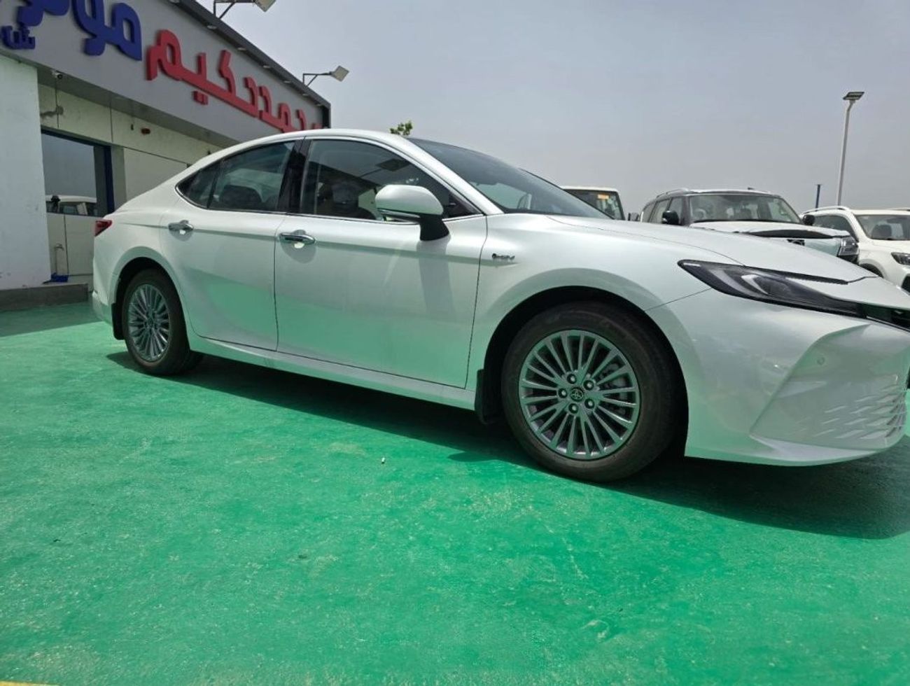 Toyota Camry 2.0L HYBRID 2024