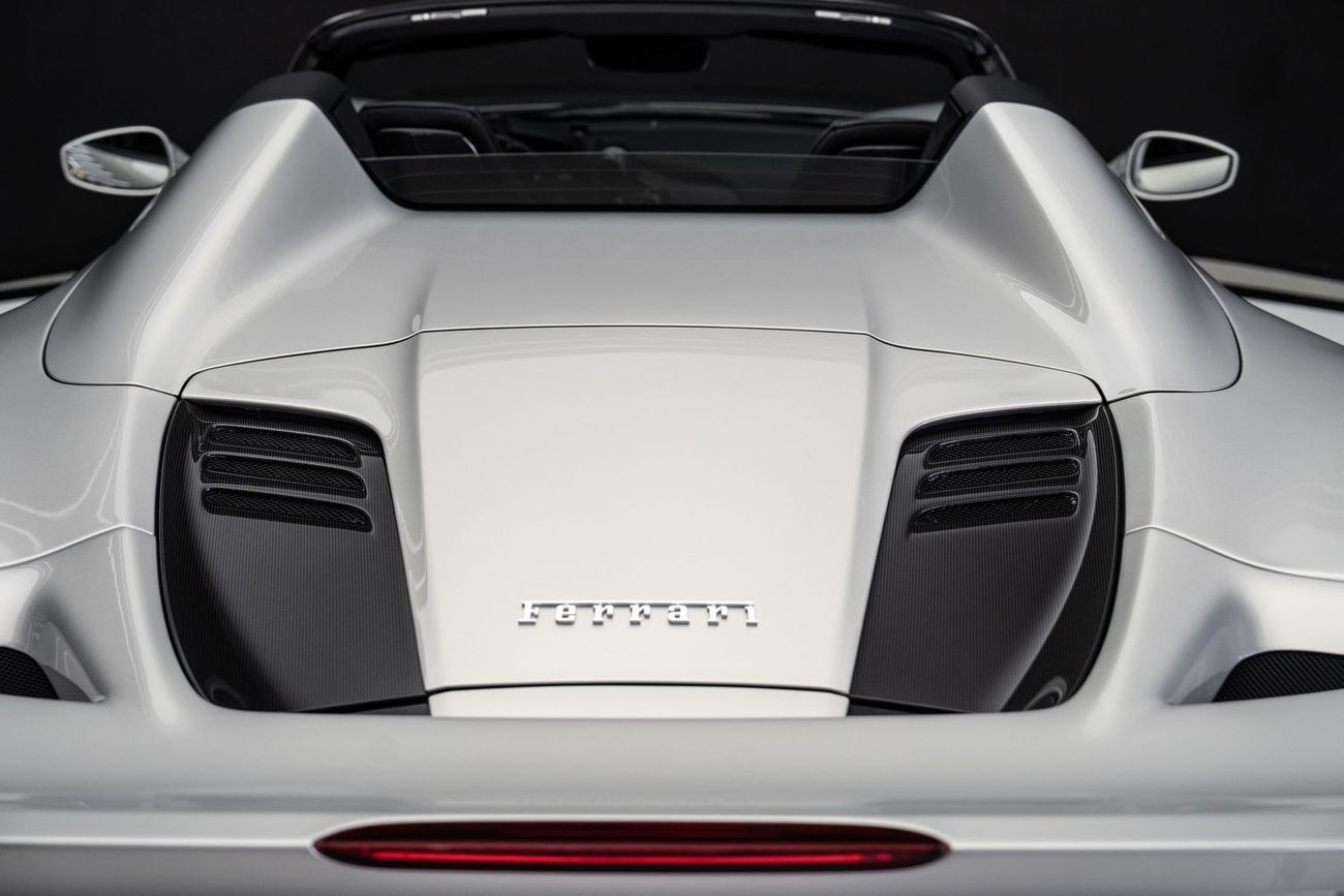 Ferrari F8 Spider 3.9T V8