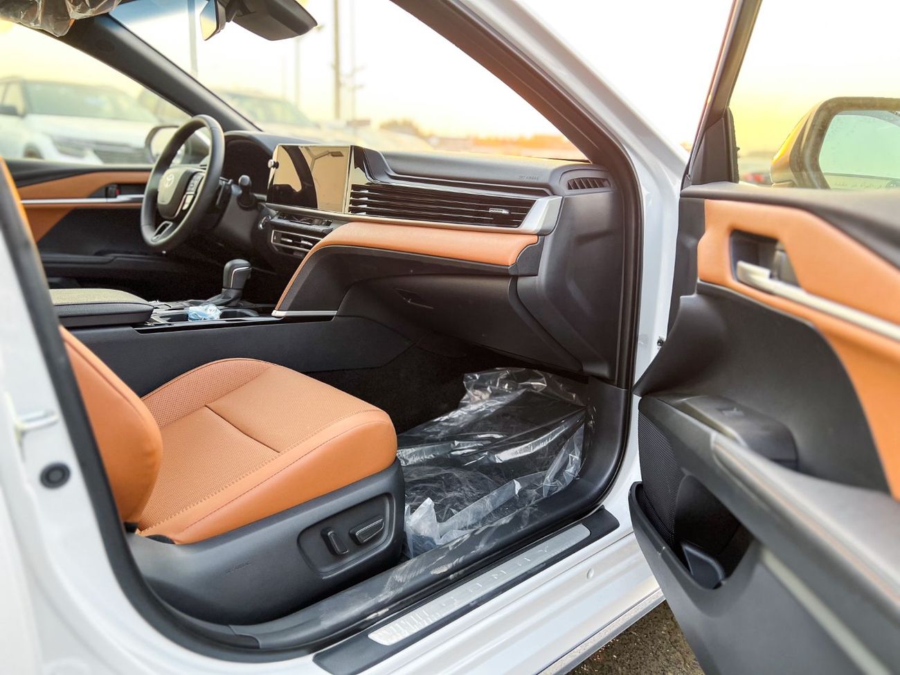 Toyota Camry EXPORT ONLY - Toyota Camry GLE HEV 2.5L