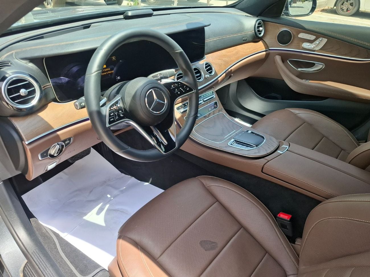 مرسيدس بنز E 250 STD (NON-GCC) مرسيدس بنز 2022