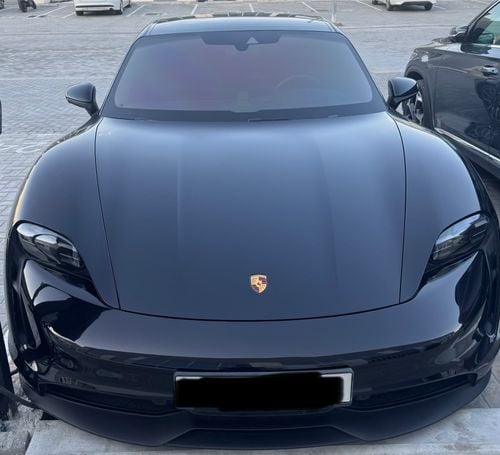 Porsche Taycan Base