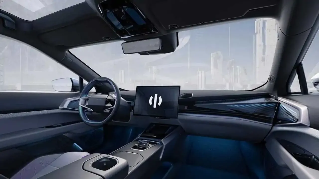 HiPhi Z interior - Cockpit