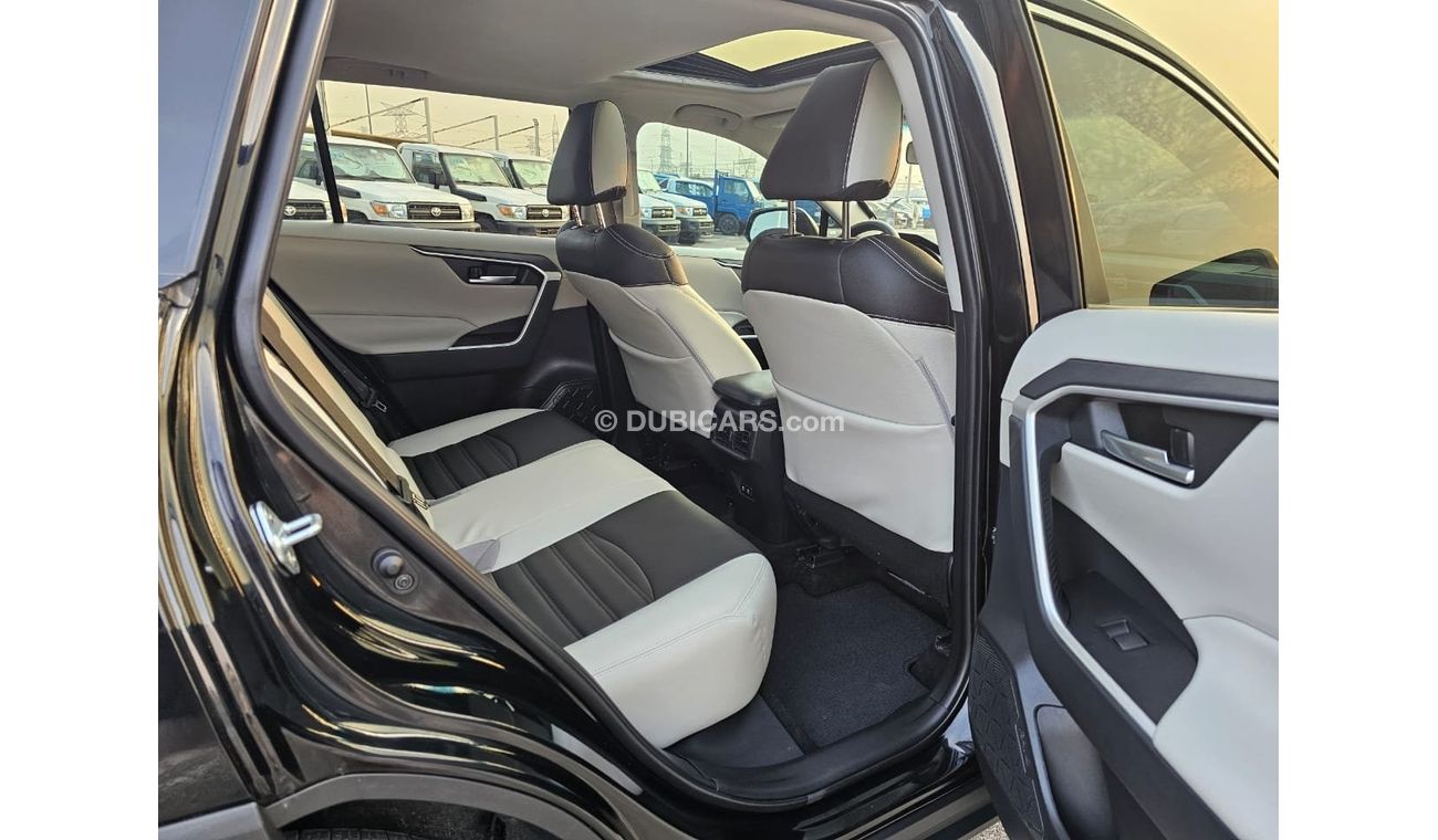 Toyota RAV4 Xle sunroof rear door atumatic