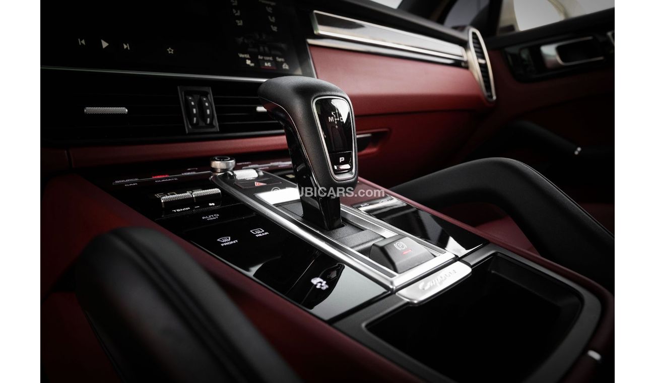 Porsche Cayenne Chrono Pack | 4,894 P.M  | 0% Downpayment | Excellent Condition!