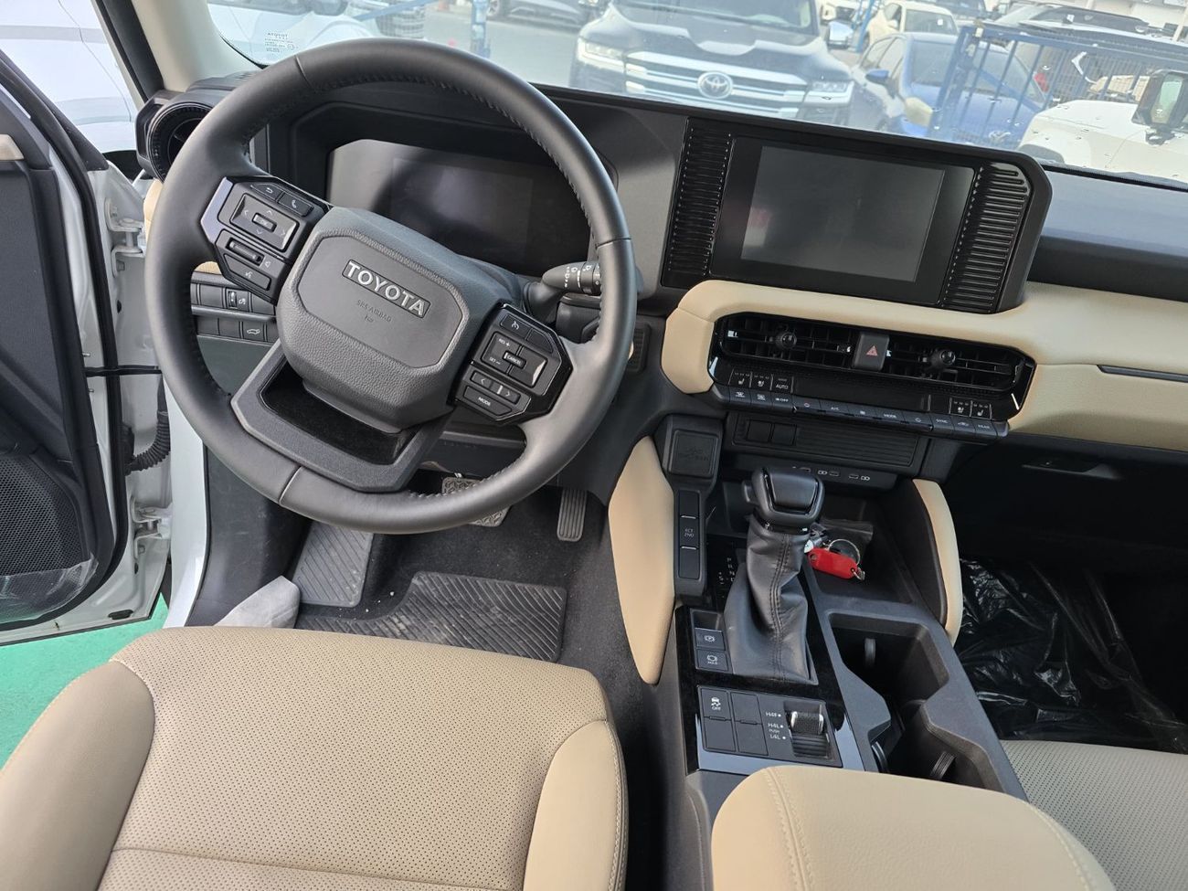 تويوتا برادو TOYOTA PRADO FULL OPTION PETROL 2025 MODEL