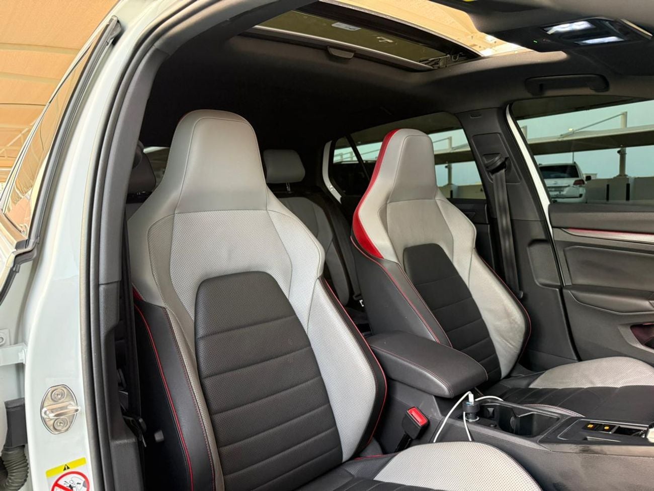 فولكس واجن جولف GTI