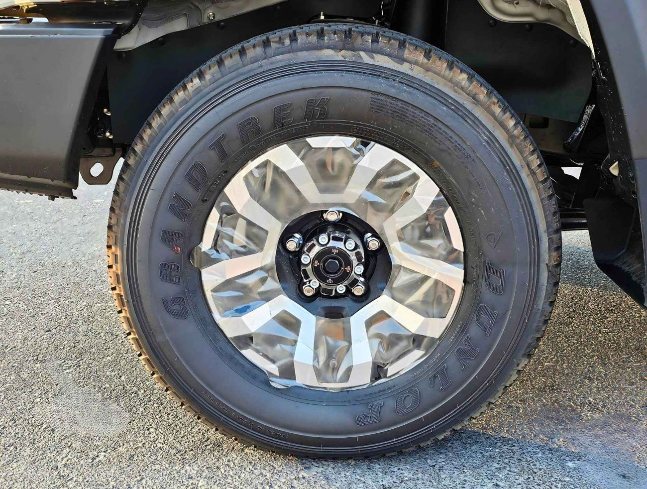 تويوتا لاند كروزر 70 LC71 / 3 DOOR / 4.0L PETROL / DIFF LOCK / WOOD STEERING / 4WD (CODE # 65064)