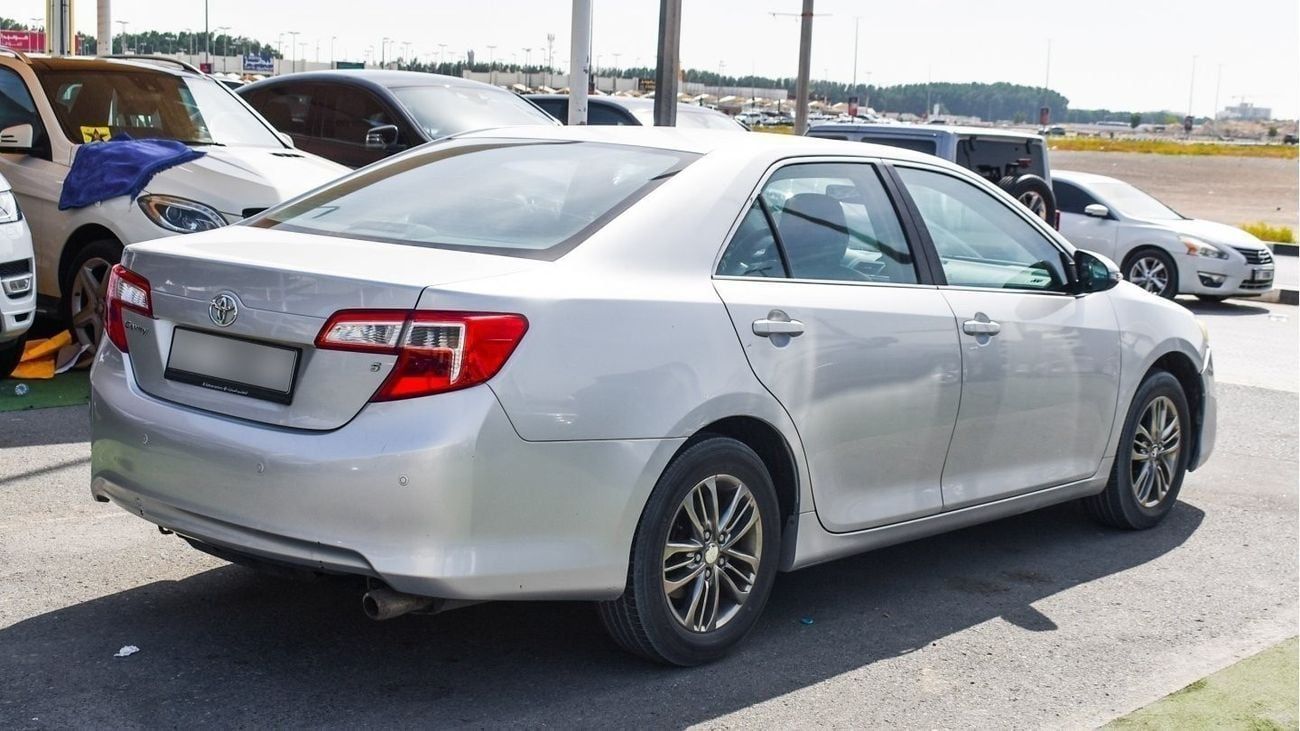 Toyota Camry S