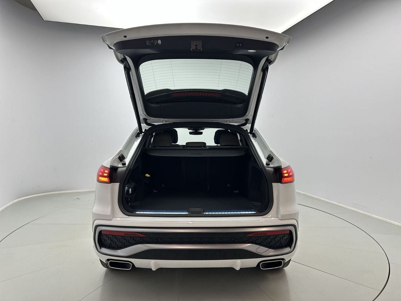 Audi Q5 45 TFSI Quattro 2.0L Q5 Sportback TFSI quattro 204hp S Line (Ref# 102794) - EXCLUSIVE OFFER