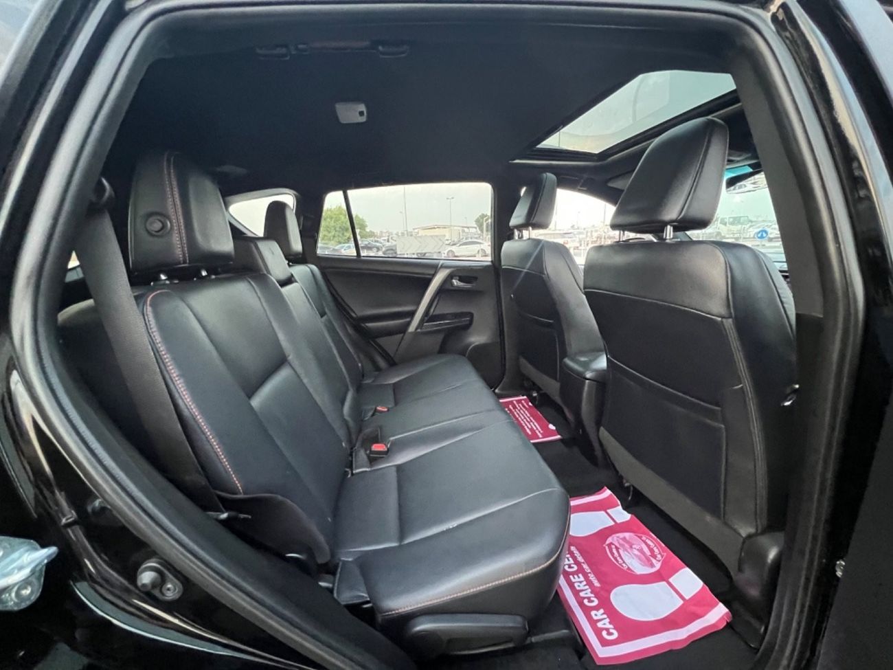 Toyota RAV4 2018 SE ADVENTURE FULL OPTION 2.5L USA IMPORTED