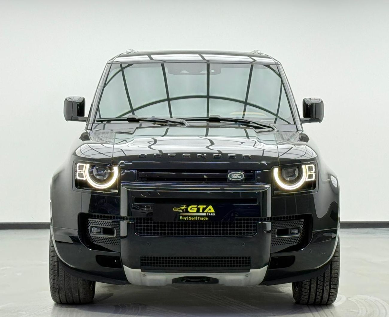 Land Rover Defender 2024 Land Rover Defender X Dynamic 110 P400, 2029 LR Warranty + Service Pack, Low Km, GCC