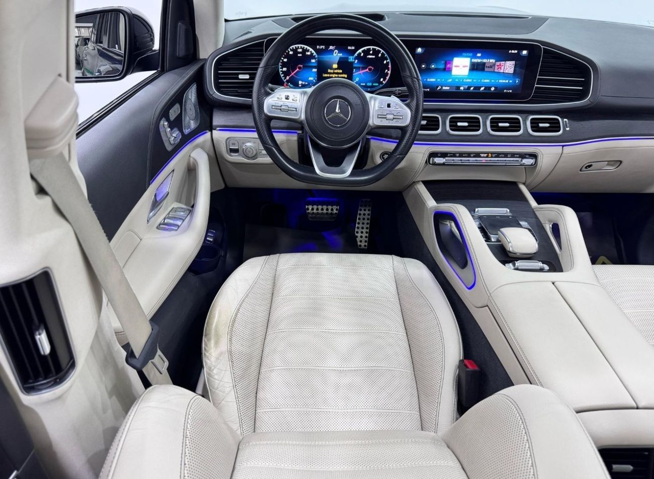 مرسيدس بنز GLS 450 4MATIC 2020 Mercedes Benz GLS450 AMG 4MATIC, Mercedes Warranty, Fully Loaded, 7 Seater, GCC