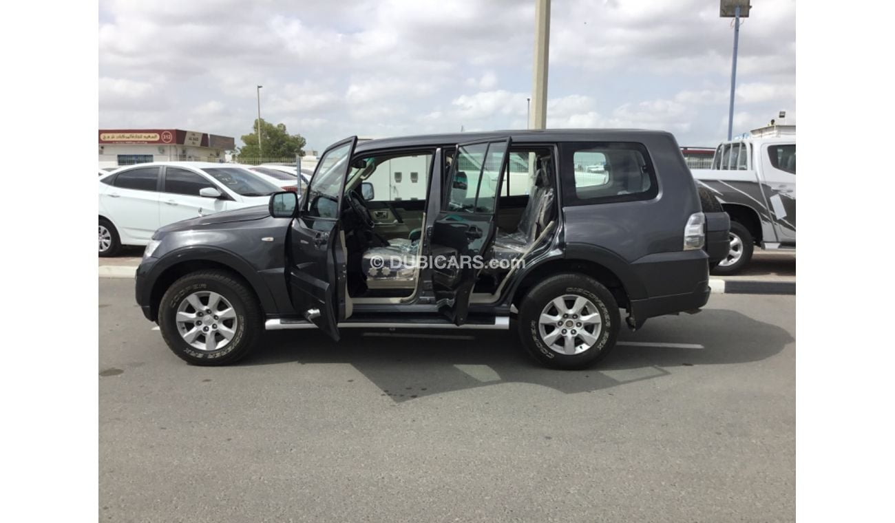 ميتسوبيشي باجيرو MITSUBISHI PAJERO 2017 GRAY COLOUR GCC SPECIFICATION