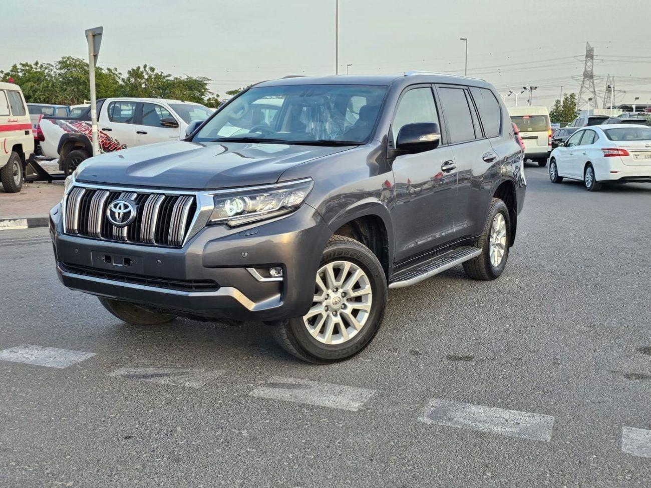 Toyota Prado VX 2.8L LHD V4 Diesel engine Grey Color Automatic transmission 4WD 7 Seater 5 Doors