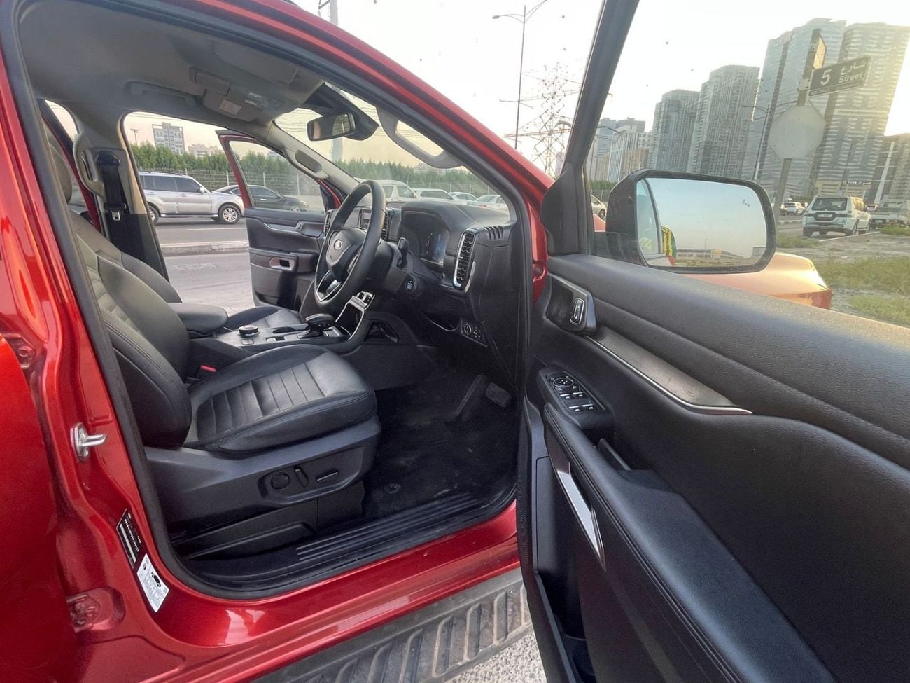 Ford Everest diesel 3.0 liter ,right hand drive only for export available