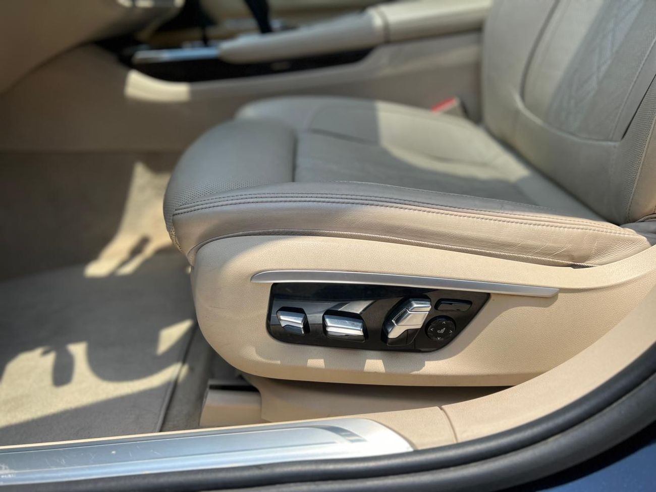 BMW 750i 7 SERIES | X-DRIVE | FULL OPTION | BLUE EXTERIOR COLOR | REAR VIEW CAMERA | ELECTRIC SEAT | SUNROOF