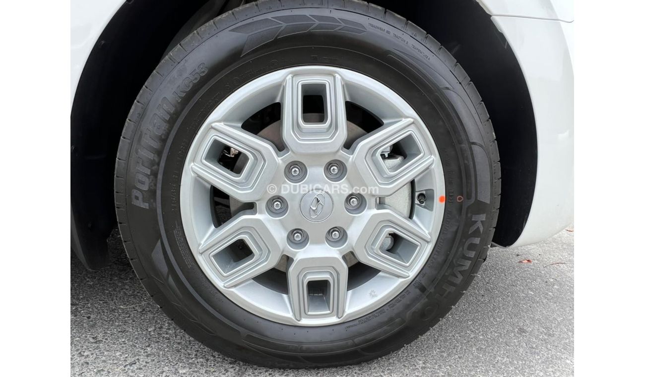 Hyundai Staria 2022 3.5L GCC (9 Seater) 0 Kilometer